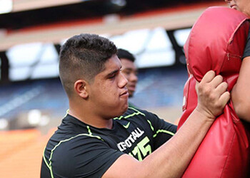 Horns look toward Hawaii