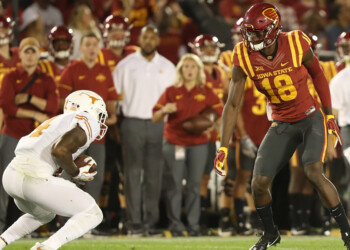 Texas defeats Iowa State 17-7 to win Big 12 Opener