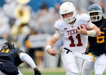 Texas upsets West Virginia 28-14, clenches Bowl berth for First Time since 2014