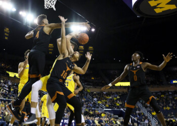Hoops Preview: Texas Longhorns vs. Michigan Wolverines