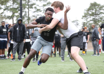 Commitment Profile: Oak Ridge DE Joseph Ossai Commits to the Longhorns: