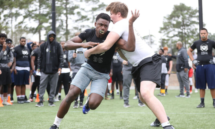 Commitment Profile: Oak Ridge DE Joseph Ossai Commits to the Longhorns: