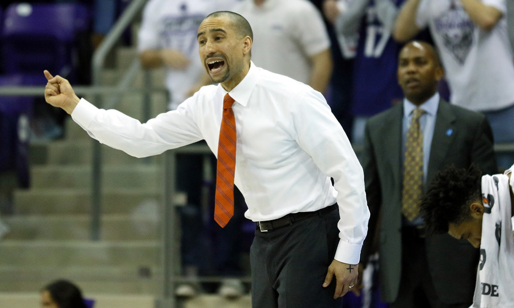 Texas drops close one to Kansas State 64-67