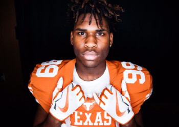 Texas Lands 3-Star Defensive Lineman T’Vondre Sweat