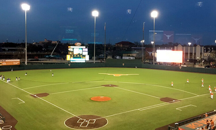 Pierce reflects on LSU series, talks Zubia and the pitching staff