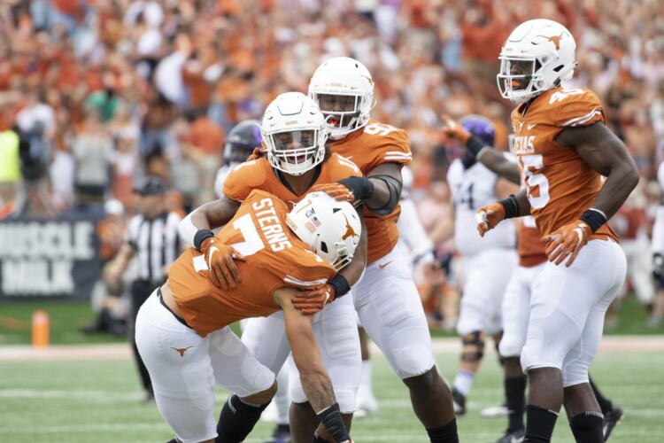 Caden Sterns named Jim Thorpe Award Player of the Week