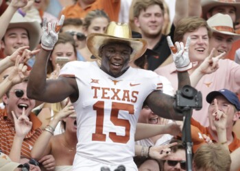 Sights from the Longhorns’ 48-45 win over Oklahoma