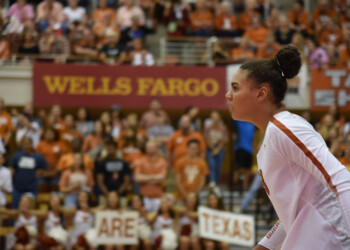 Point Texas: Longhorns sweep the Cyclones on the 40 Acres