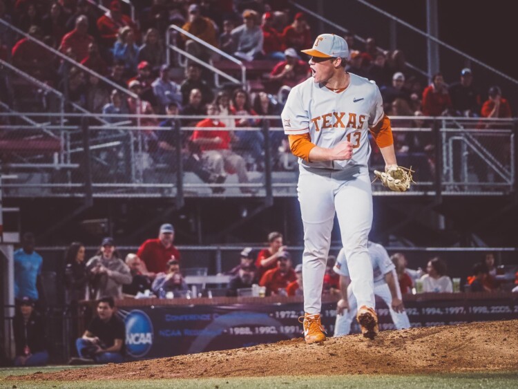 Texas overcomes Cajun comeback as Longhorns go 1-0 on the season