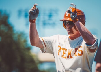 Texas Continues to Falter Late, Drops Series Against WVU in Austin