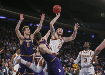 Texas defeats Lipscomb 81-66 to win the NIT