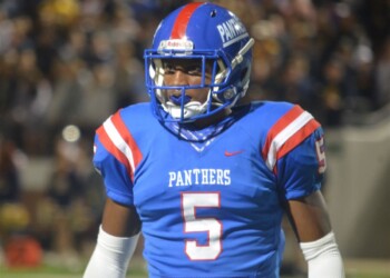 2020 S Chris Thompson commits to Texas