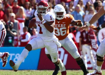 Hurts, Lamb power Oklahoma to sloppy Red River win over Texas