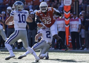 Cameron Dicker’s FG as time expires lifts Longhorns to 27-24 win over #20 Wildcats