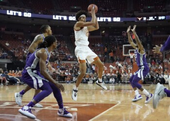 Texas picks up first Big 12 win of the season over Kansas State, 64-50