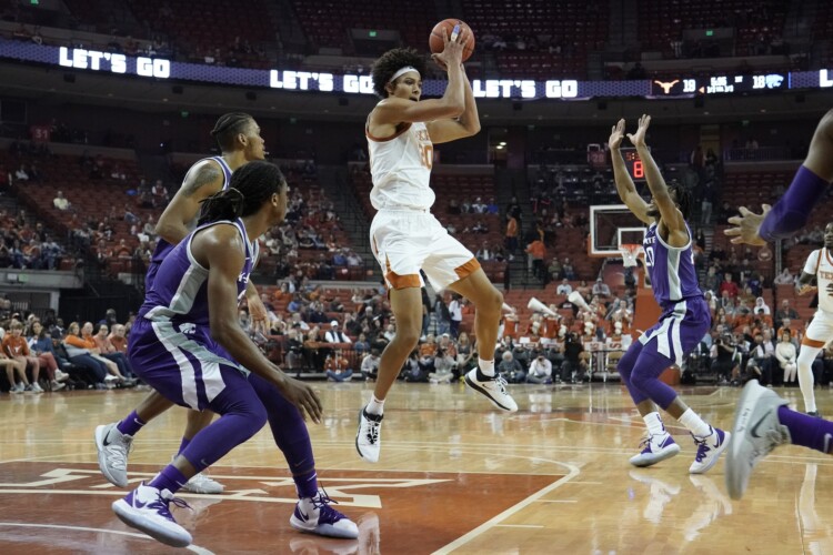 Texas picks up first Big 12 win of the season over Kansas State, 64-50