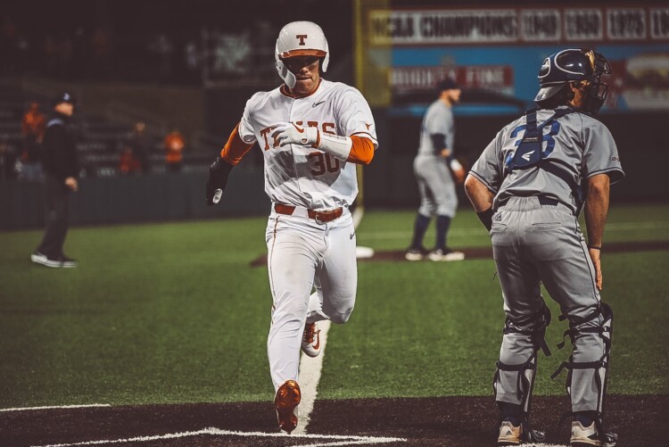 Five-Run Fourth Inning Propels Longhorns to 6-2 Win Over UTSA