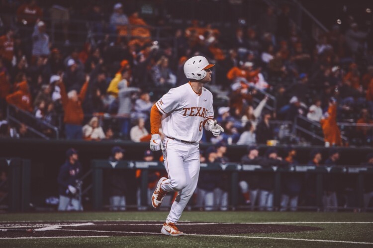 Texas Has Huge 7th Inning in Augie Series Opener, Wins 6-1 Against CSU Fullerton
