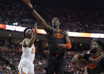 Texas suffers blowout loss to Oklahoma State, putting NCAA Tournament hopes in question