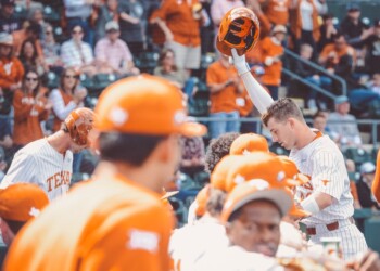 Texas Baseball Completes Augie Series Sweep Over Cal St. Fullerton
