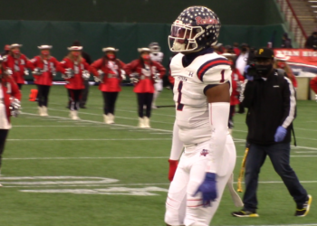 2021 Football Signee Ja’Tavion Sanders Highlights