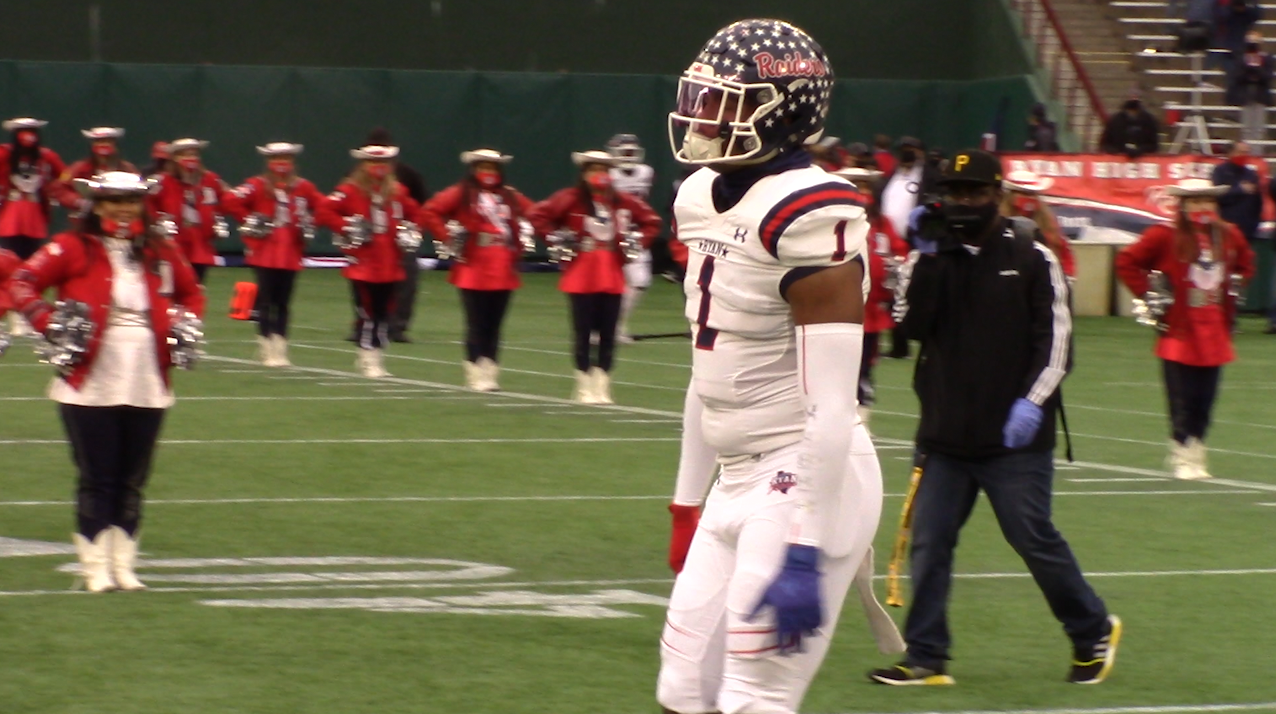 2021 Football Signee Ja’Tavion Sanders Highlights