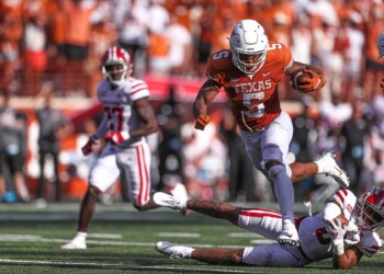 Bijan Robinson nabs WCFF Weekly Offensive Honor