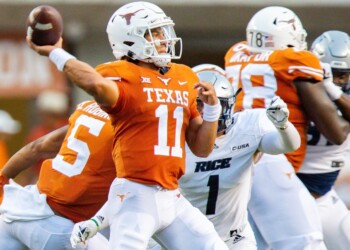 RECAP: Texas Routs Rice 58-0 behind Robinson, Johnson rushing attack