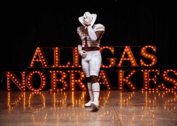 Longhorns secure commitment from Elite 4-star DL Justice Finkley