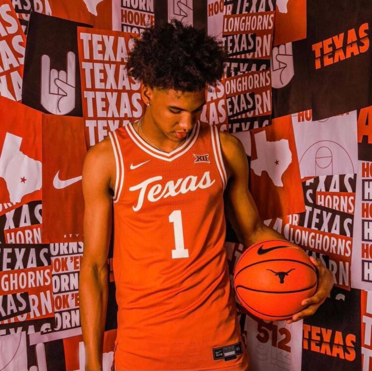 Texas picks up commitment from 5-star SF Dillon Mitchell