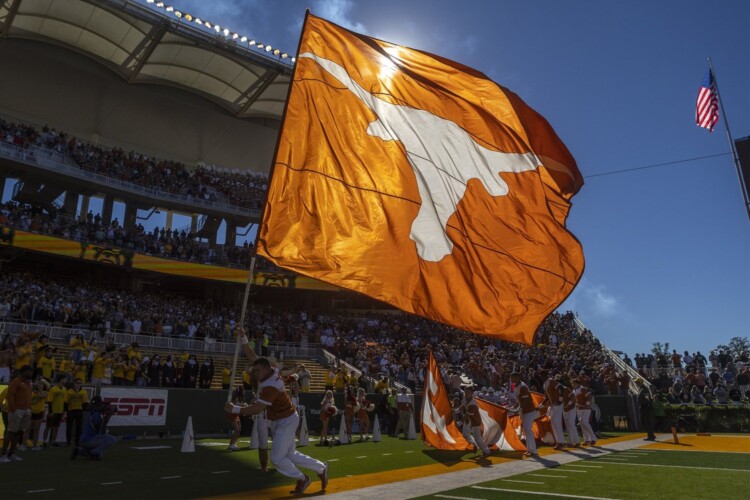 Kickoff Time Announced for Texas vs. Iowa State
