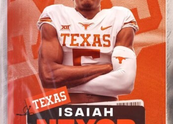 Texas picks up big commitment from transfer WR Isaiah Neyor