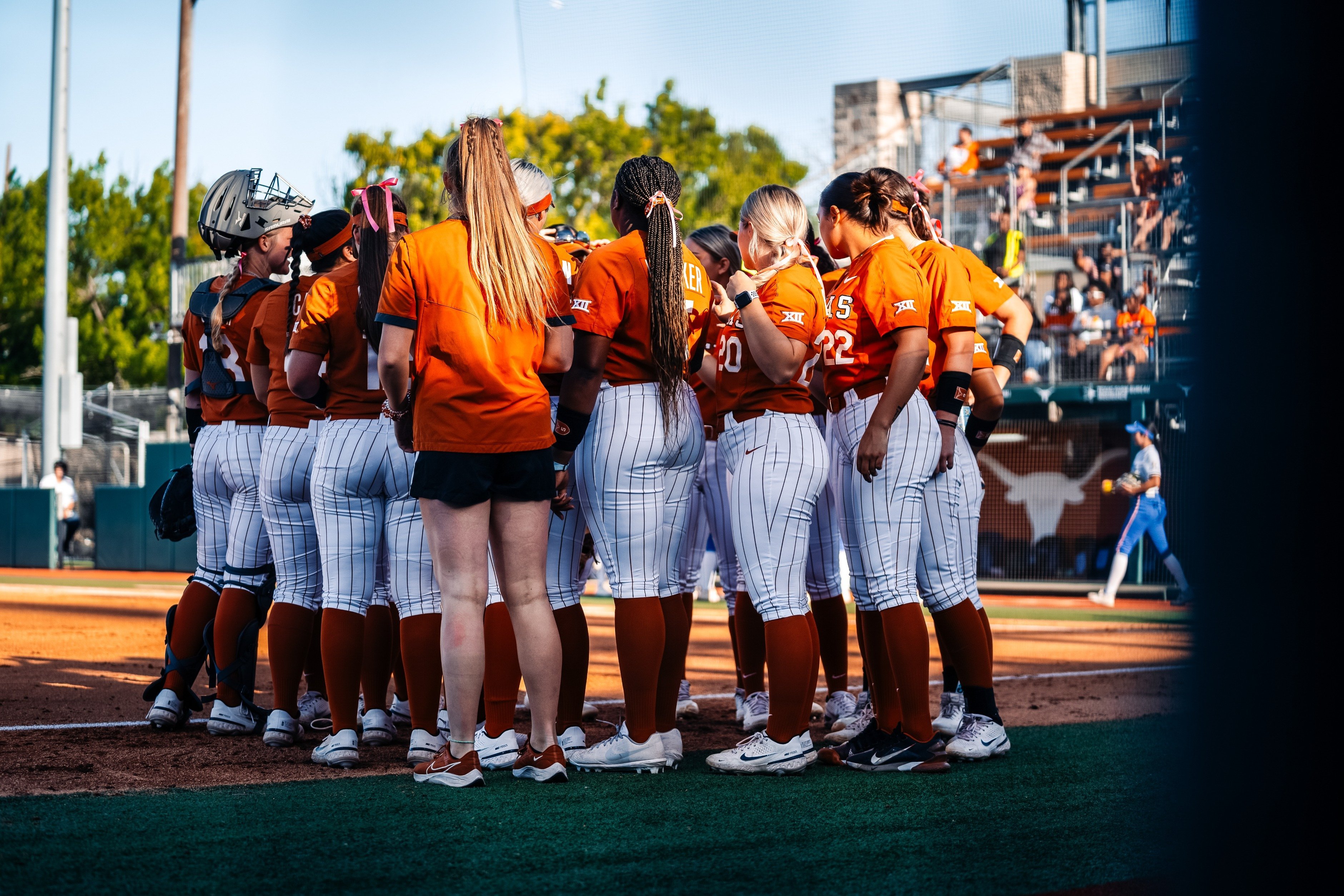 No. 15 Longhorns earn 9th run-rule victory of the season in 14-4 romp over UT Arlington