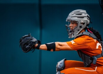 Unsavory Texas tradition continues in Longhorns’ run-rule loss to No. 1 Oklahoma 