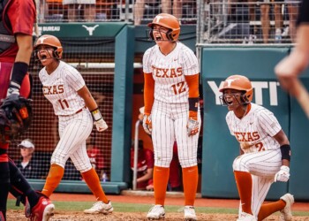 Texas fight on full display as Longhorns overthrow top-ranked Sooners in historic victory