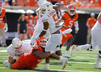 Road Woes Continue:  #11 Oklahoma State deals Sarkisian, #20 Texas 41-34 loss