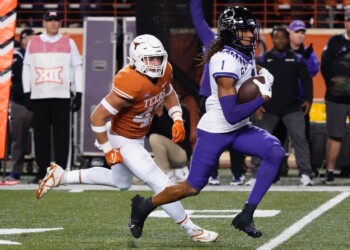 Failure to Launch: No. 18 Texas sputters in 17-10 loss to No. 4 TCU