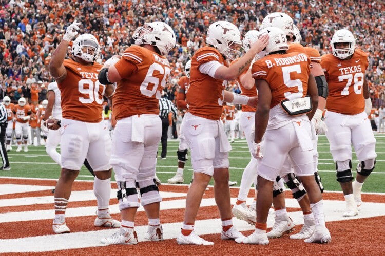 No. 23 Longhorns claw their way to 38-27 victory over Baylor